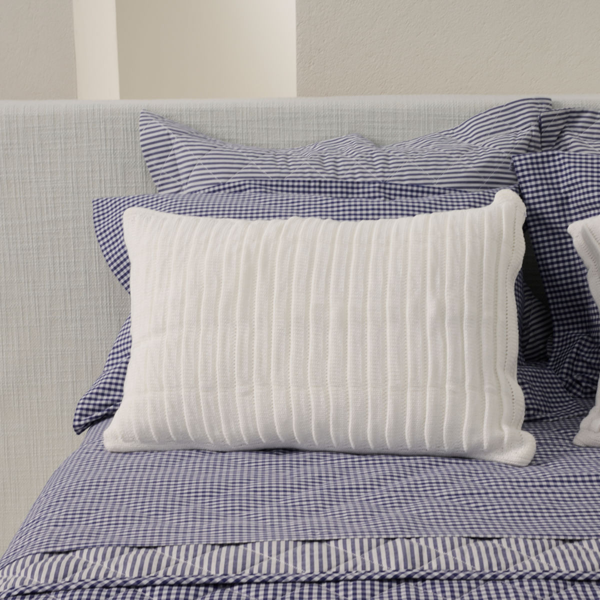 01 16 0123 PORTA TRAVESSEIRO UNIQUE Branco 003